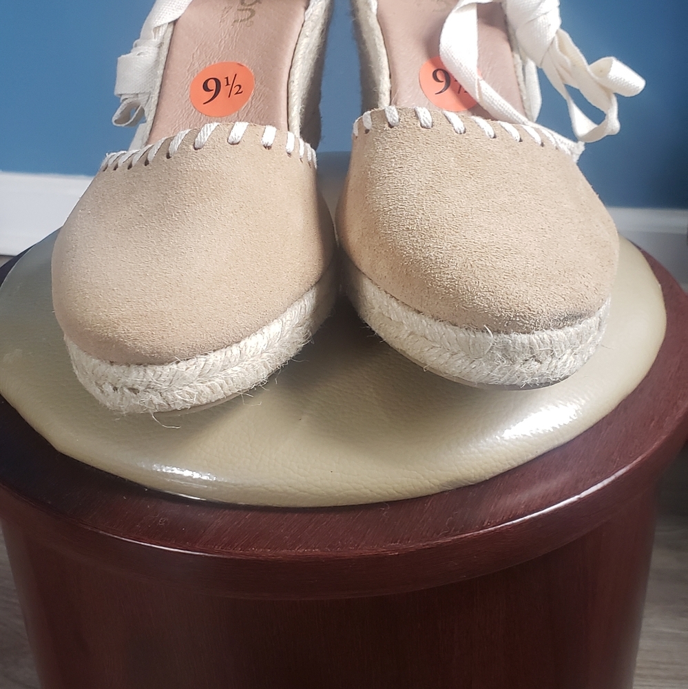 Picon beige strapped wedge shoes